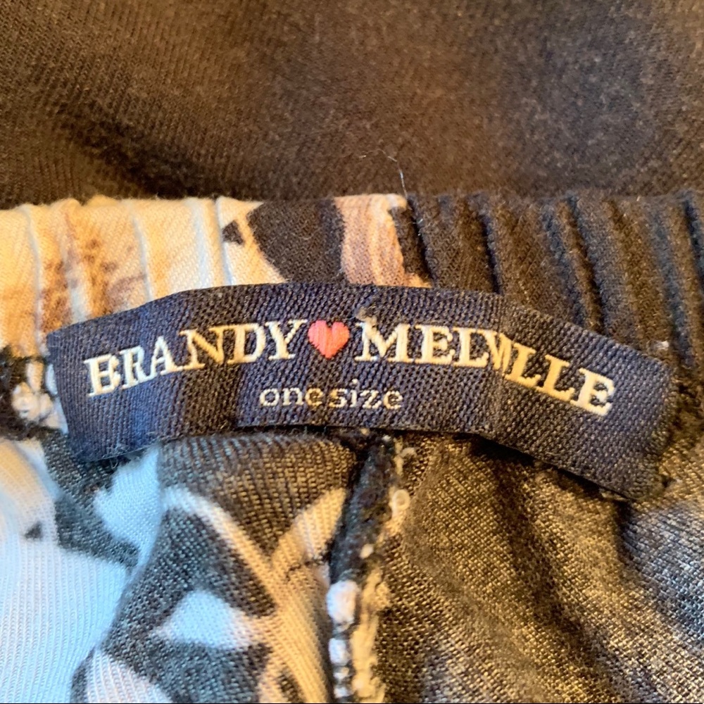 Brandy Melville Floral Black Eve Shorts One Size - Picture 6 of 6